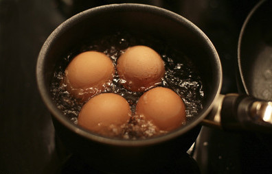 健康饮食：吃鸡蛋人人易犯8个错